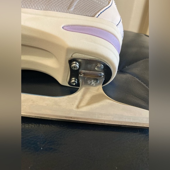 Softec women's skating shoes 7.5 - Picture 9 of 12